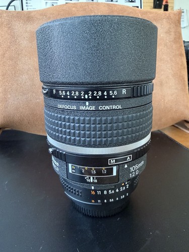 Nikon nikkor 105 - f/2, d